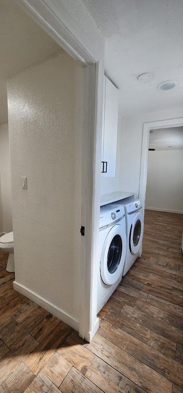 Interior, Utility Closets, Washer, Wood Texture Flooring
