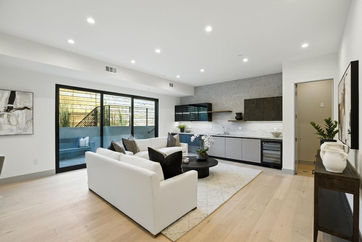 Interior, Kitchen, Living room, Recessed Lighting, Wood Texture Flooring