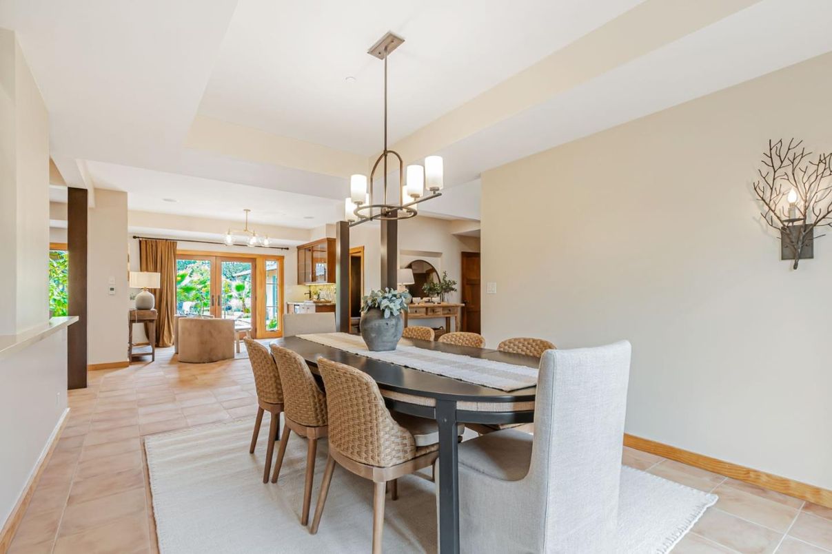 Dining room, Interior, Living room, Recessed Lighting