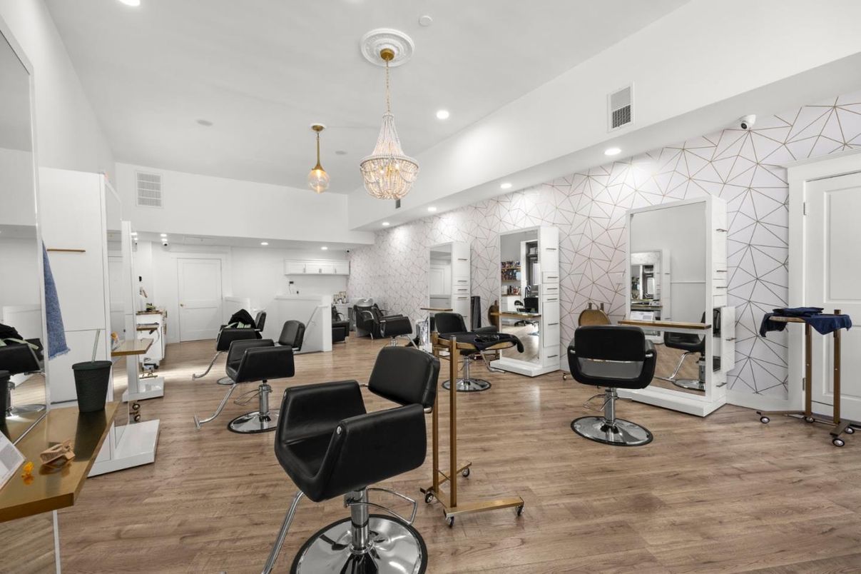 Chandelier, Interior, Recessed Lighting, Wood Texture Flooring