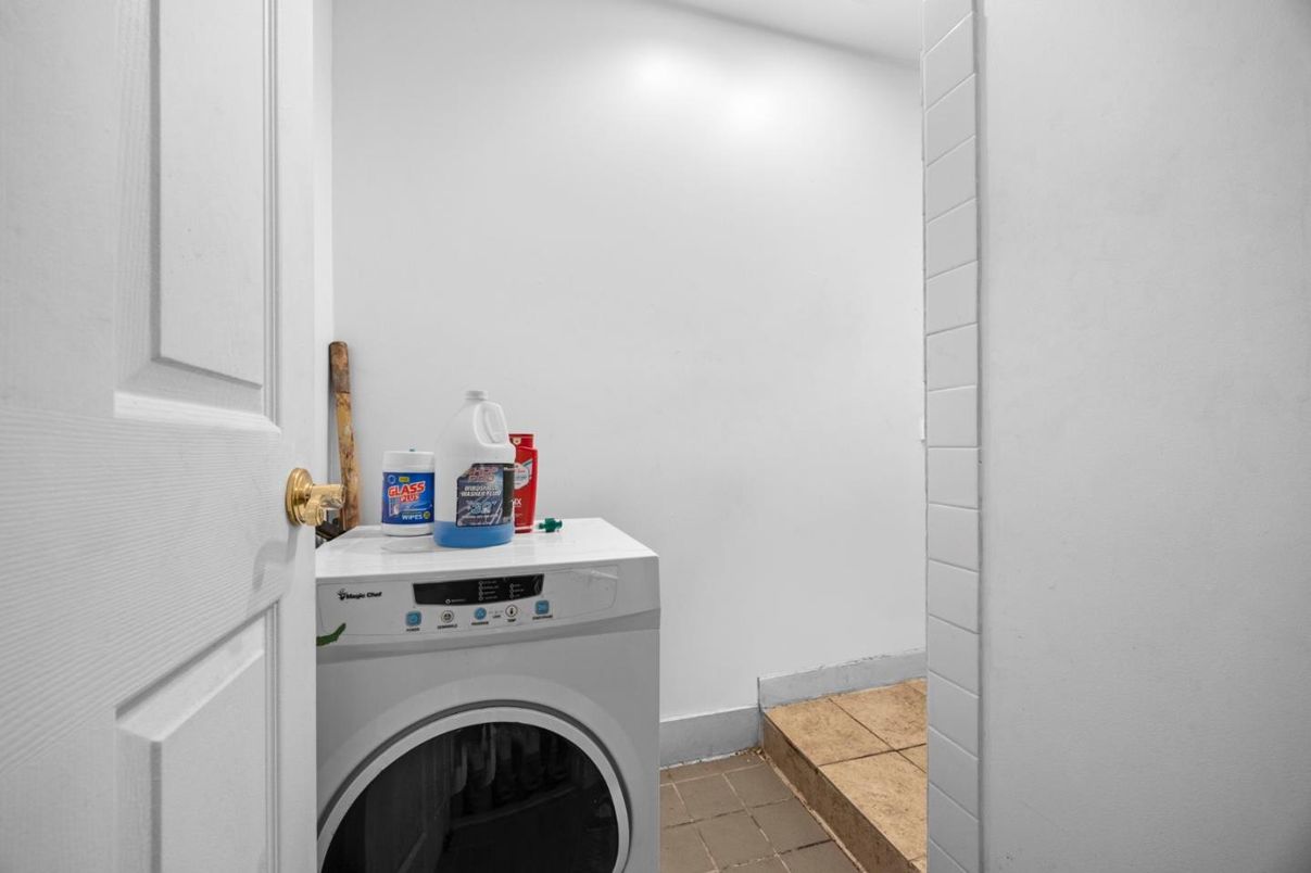 Interior, Utility Closets, Washer