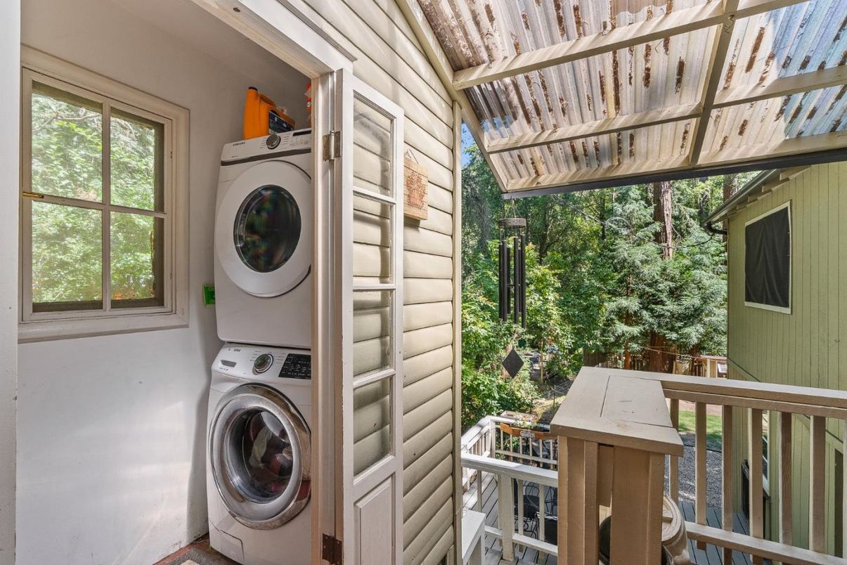 Exterior, Utility Closets, Washer