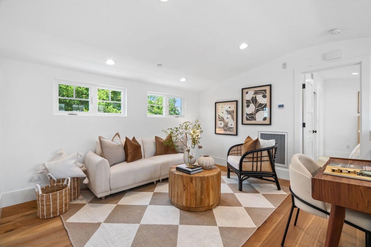Home Office, Interior, Recessed Lighting, Wood Texture Flooring