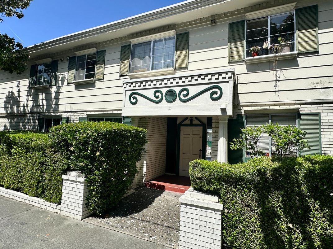 Exterior, Facade, None