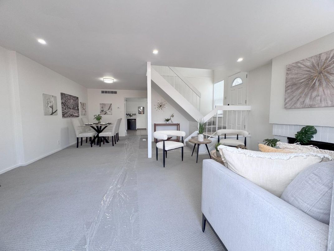 Dining room, Interior, Living room, Recessed Lighting