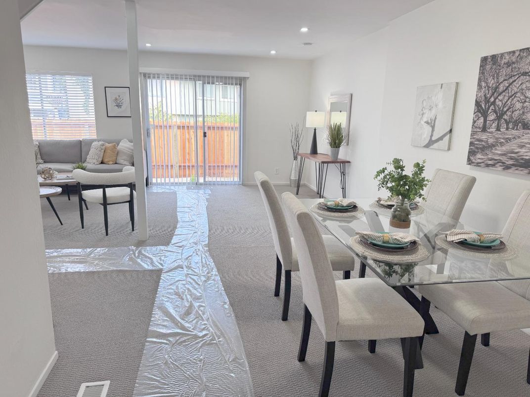 Dining room, Interior, Living room, Recessed Lighting