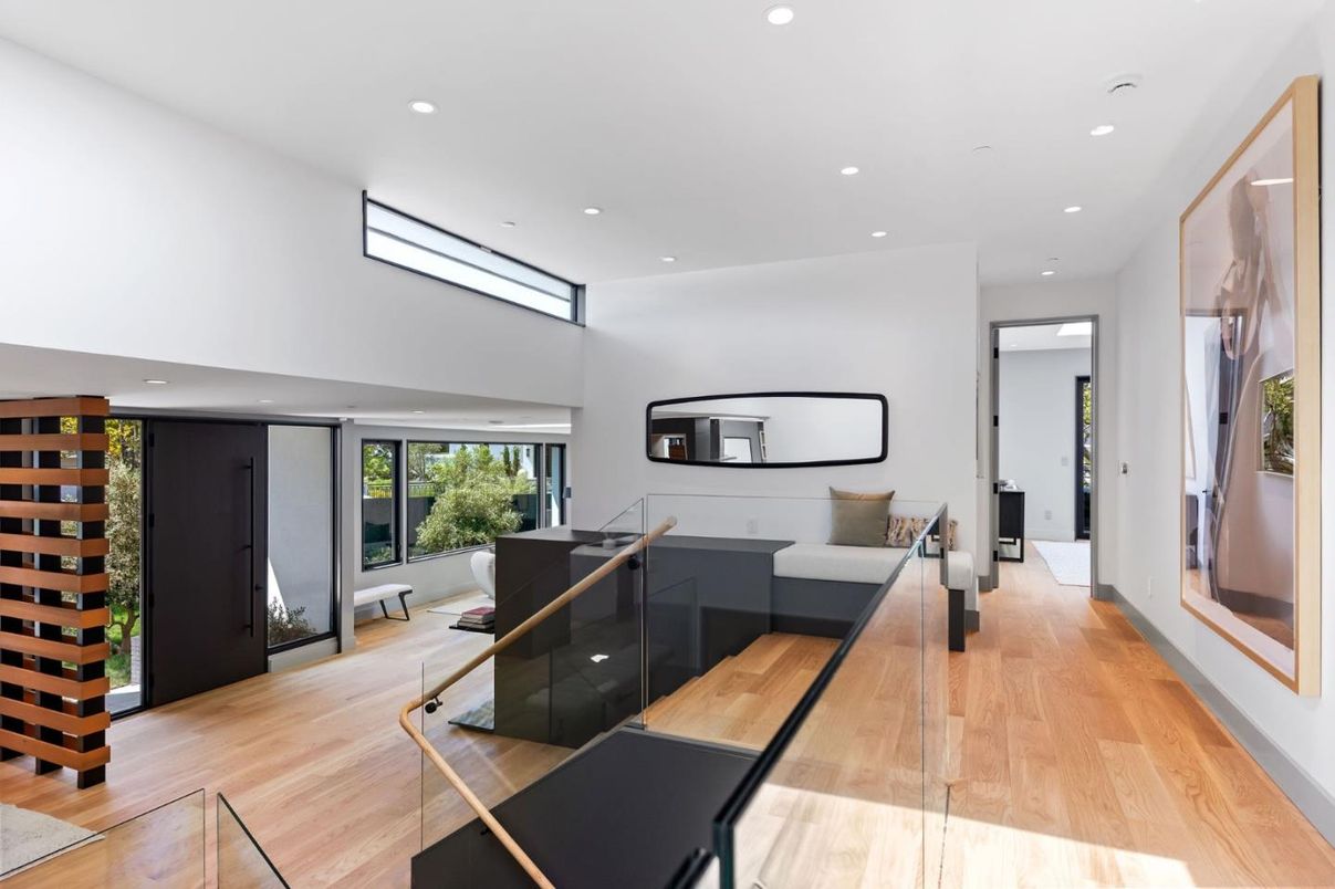 Interior, Projection Screen, Recessed Lighting, Wood Texture Flooring