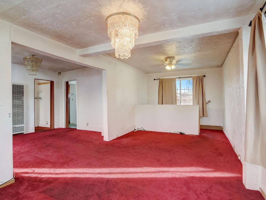 Chandelier, Empty room, Interior