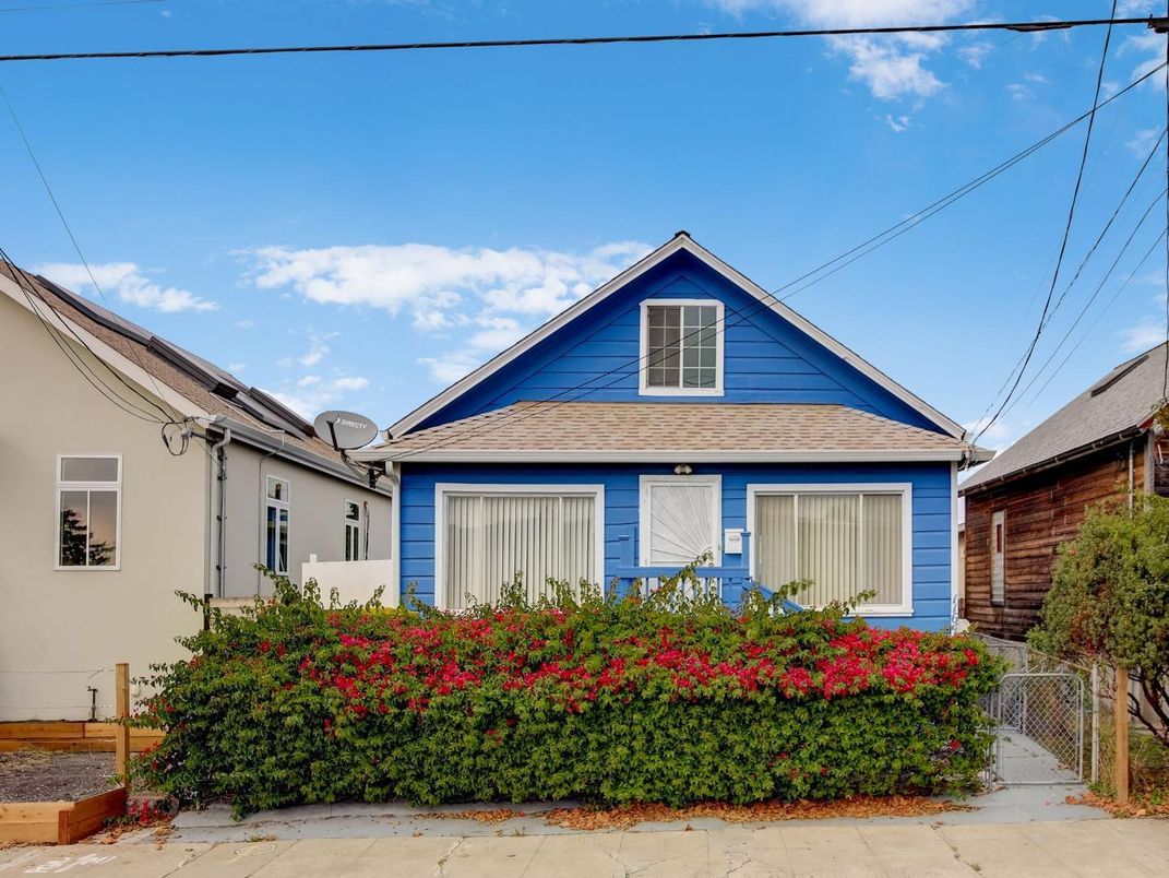 Exterior, Facade, American Craftsman