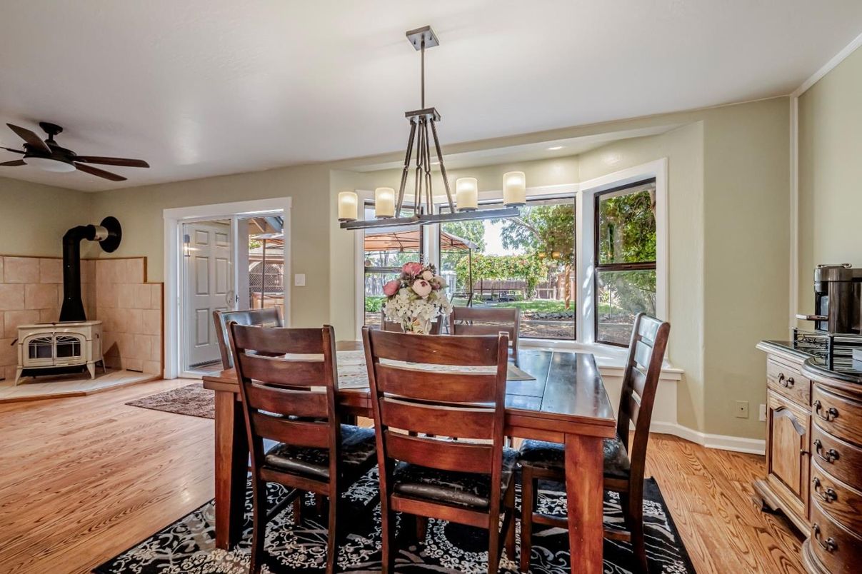Dining room, Interior, Pendant Lights, Recessed Lighting, Wood Texture Flooring