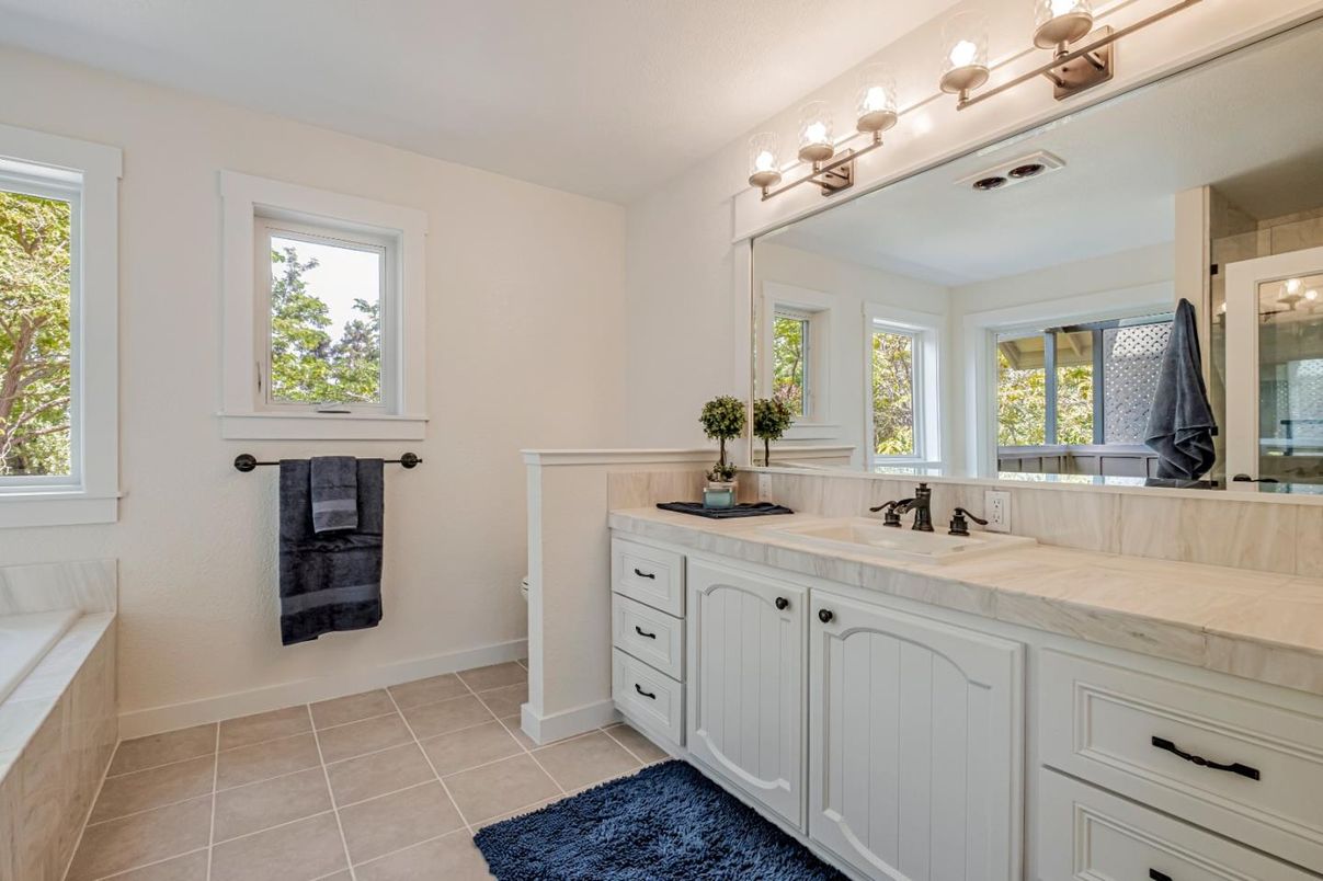 Bathroom, Interior, Tile Countertops