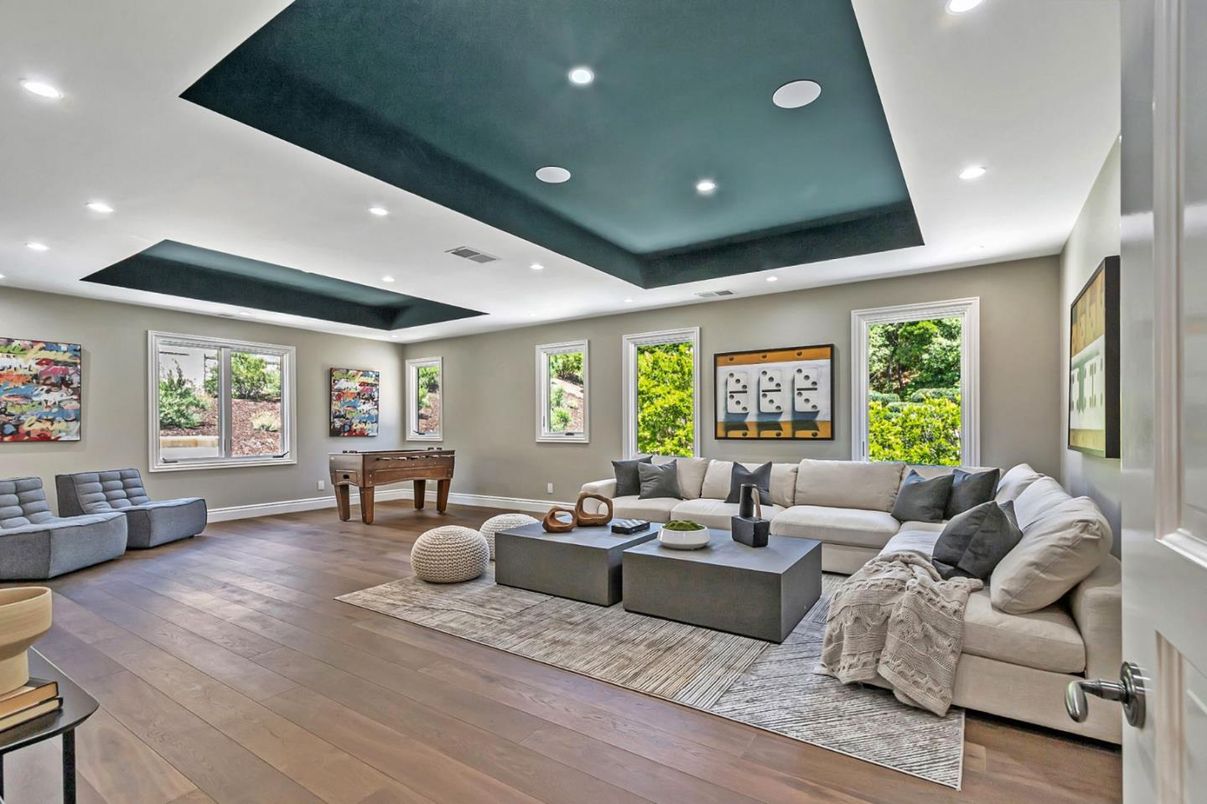 Game Room, Interior, Living room, Recessed Lighting, Wood Texture Flooring