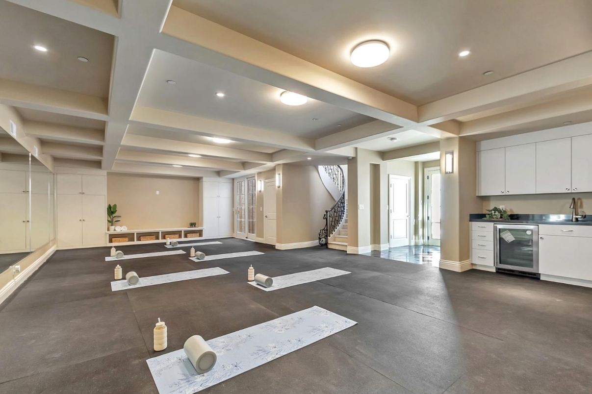 Fitness Equipment, Interior, Recessed Lighting