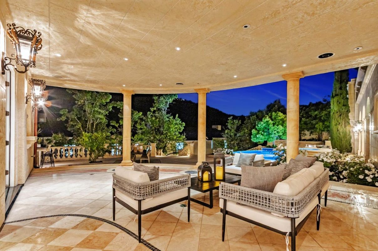 Exterior, Recessed Lighting