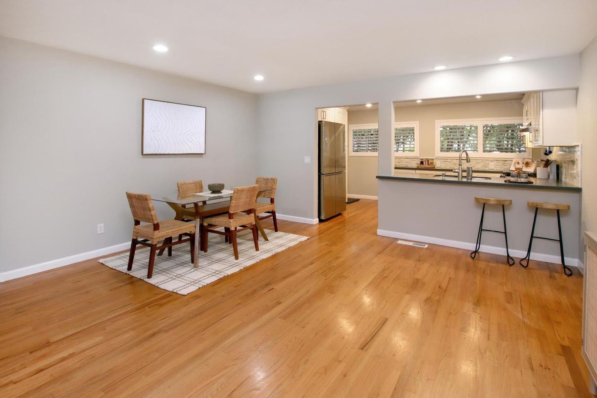 Dining room, Interior, Kitchen, Recessed Lighting, Wood Texture Flooring