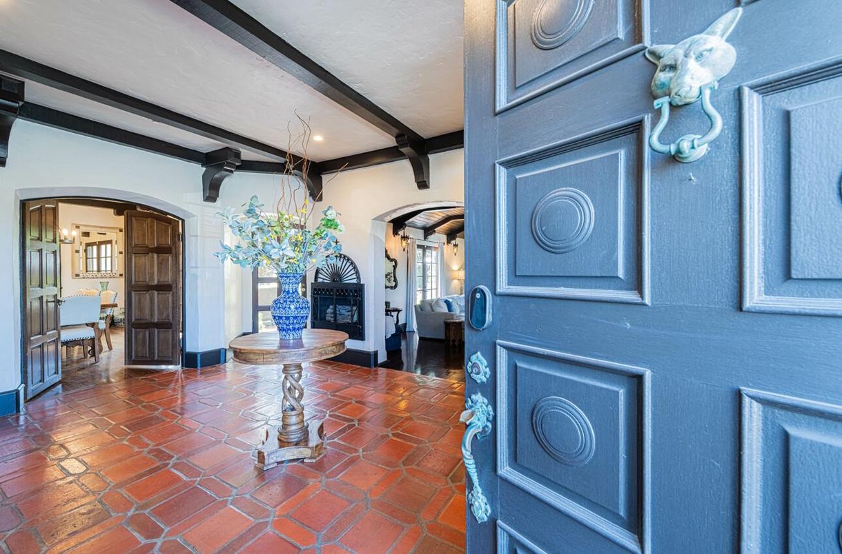 Interior, Recessed Lighting, Wooden Beams