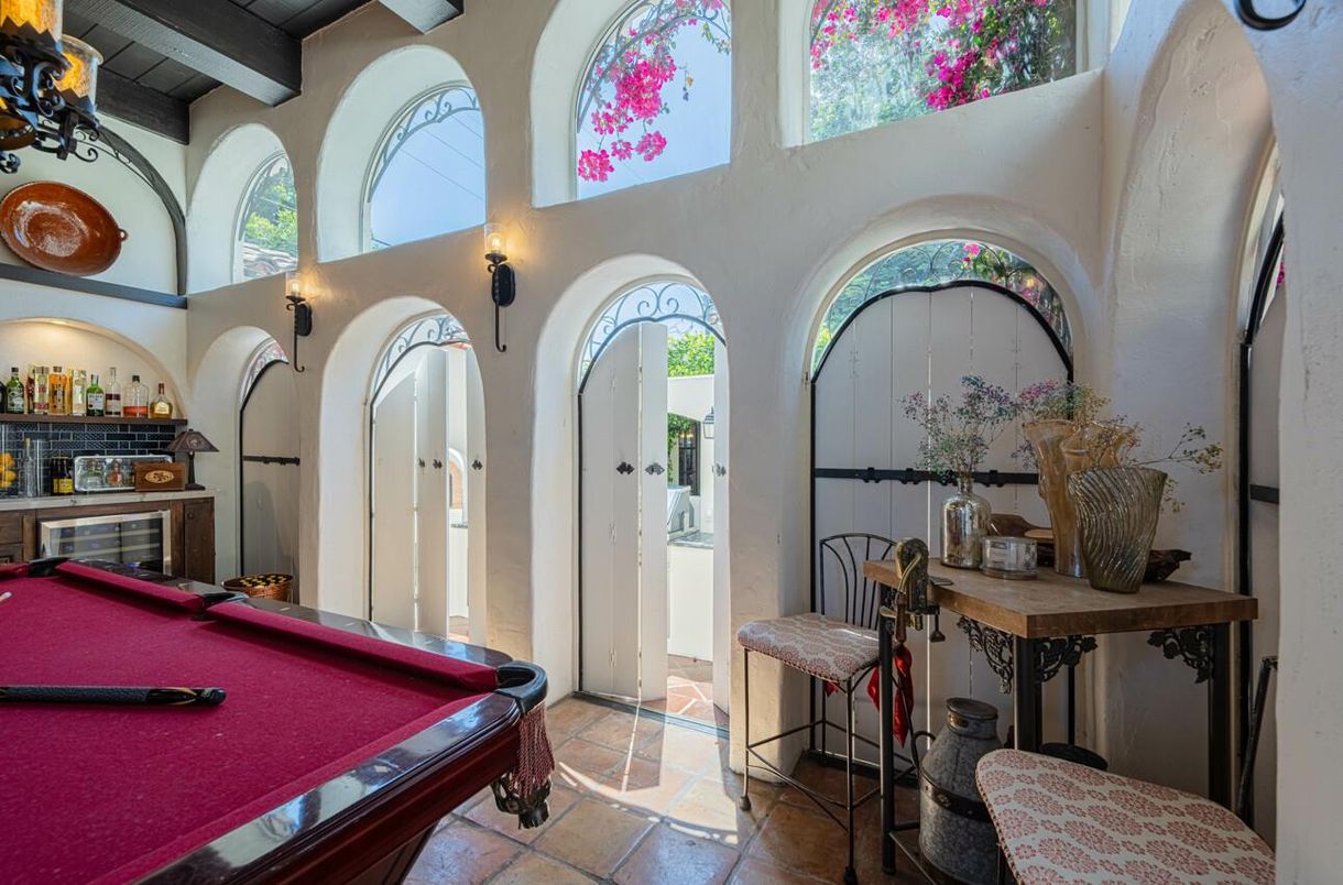 Billiard Table, Game Room, Interior, Wooden Beams