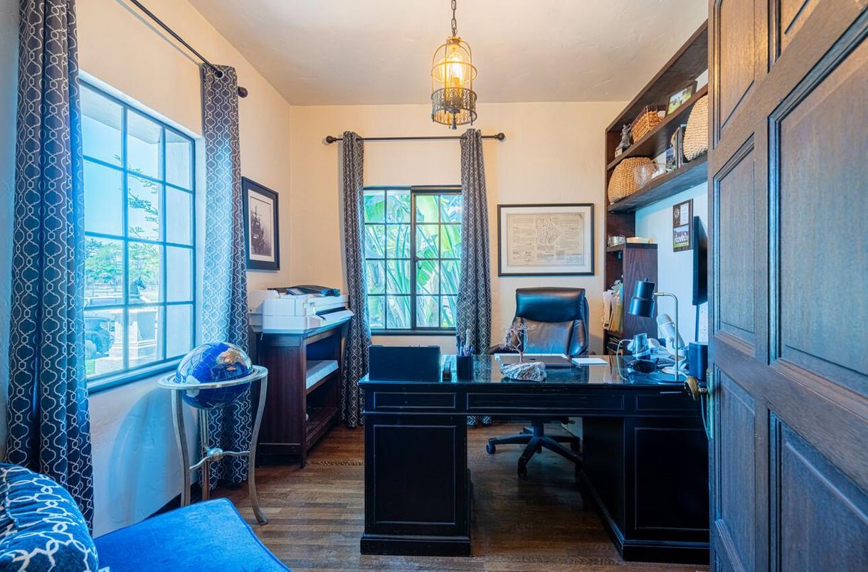 Home Office, Interior, Pendant Lights, Wood Texture Flooring