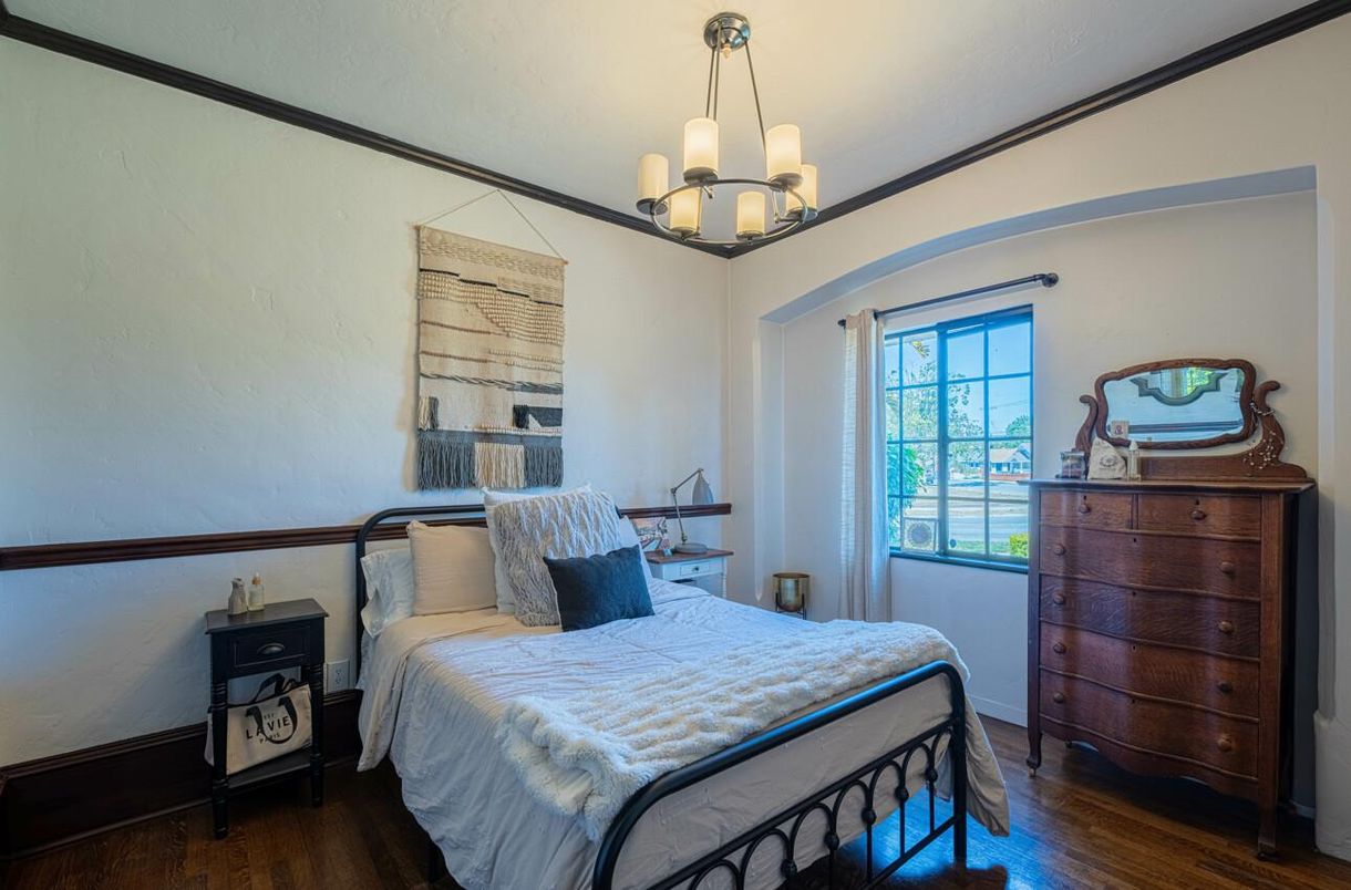 Bedroom, Chandelier, Interior, Wood Texture Flooring