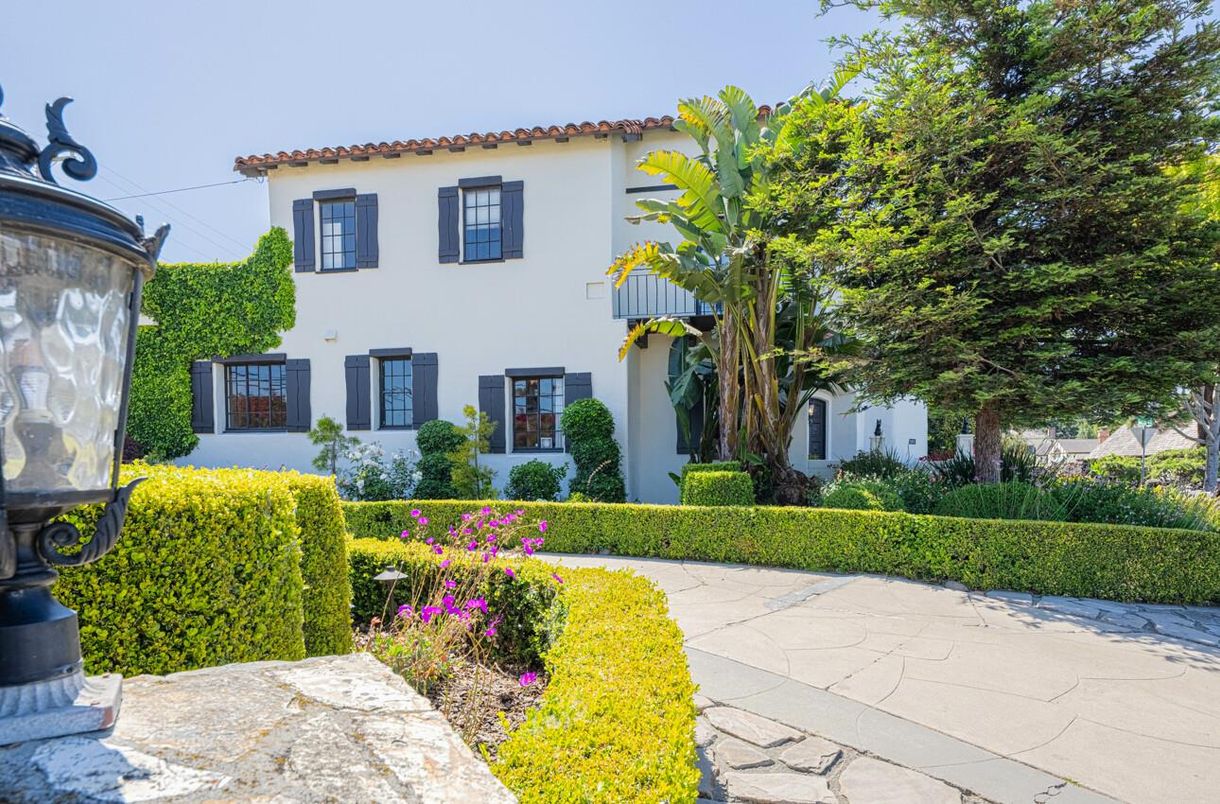 Exterior, Facade, Spanish Mediterranean