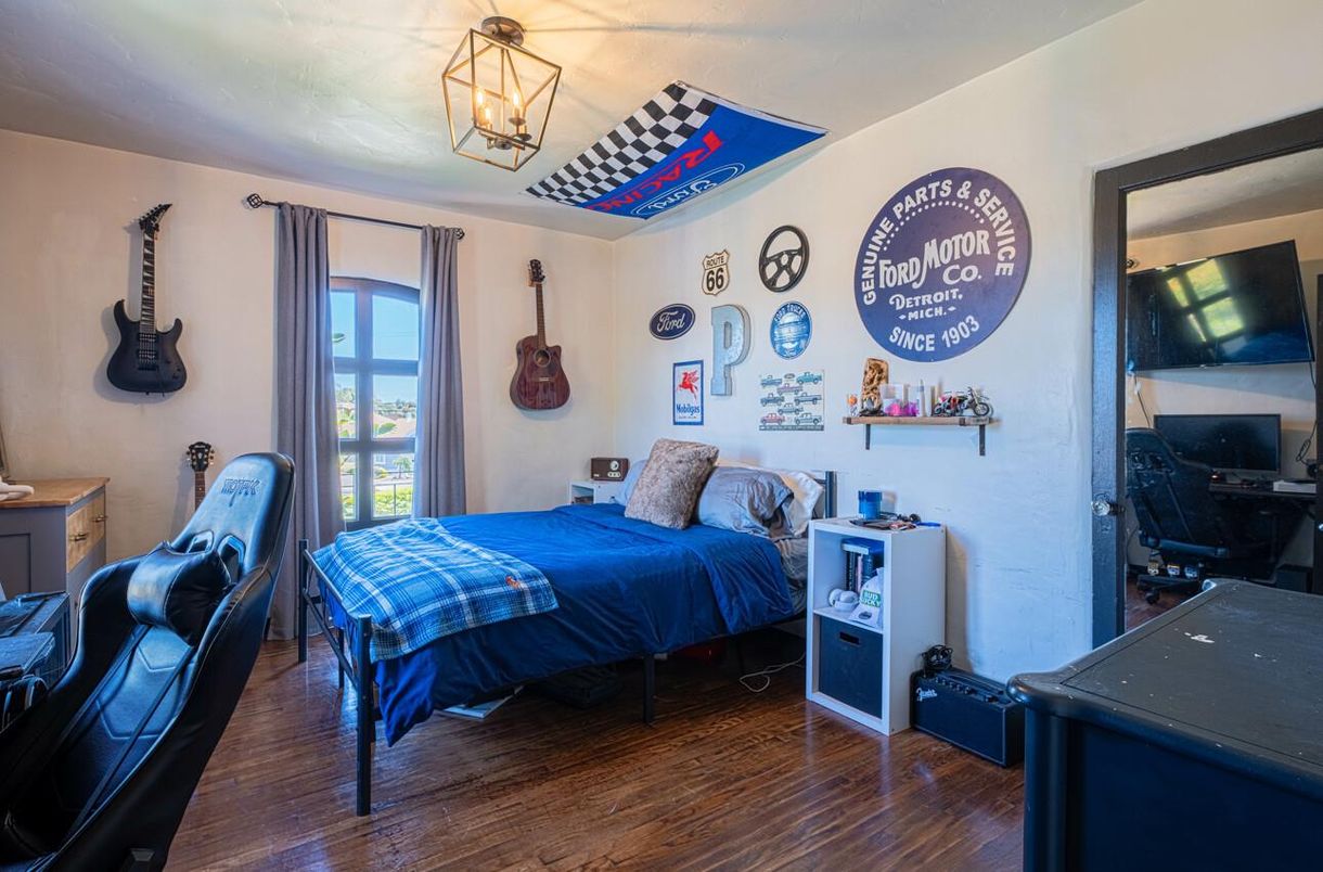 Bedroom, Interior, Wood Texture Flooring