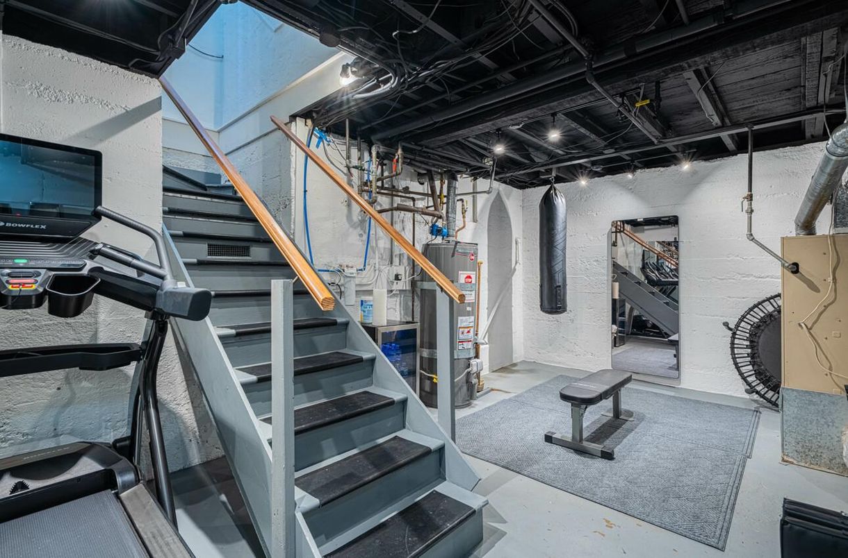 Fitness Equipment, Interior, Recessed Lighting