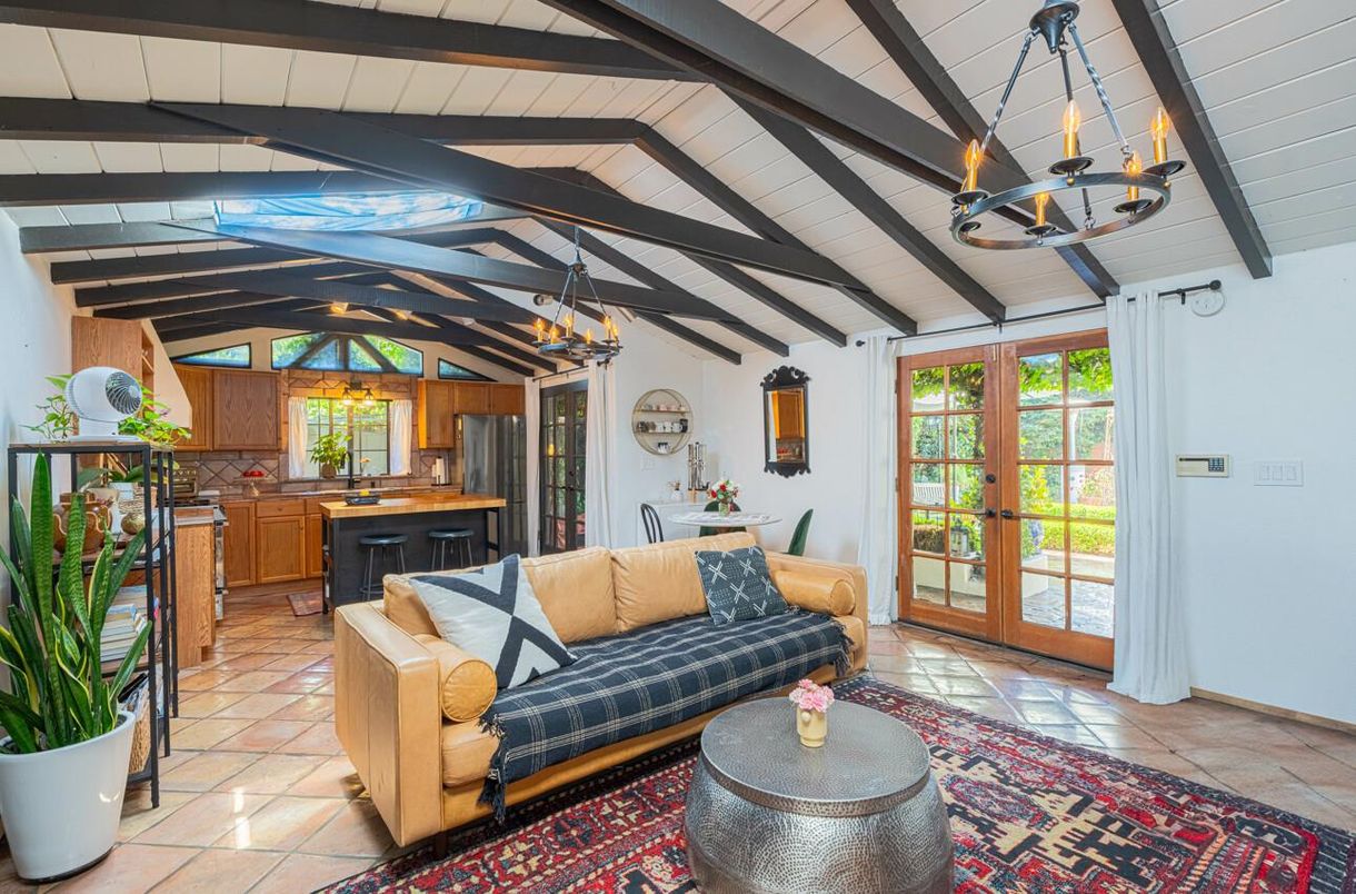Chandelier, Interior, Kitchen, Living room, Pendant Lights, Wooden Beams