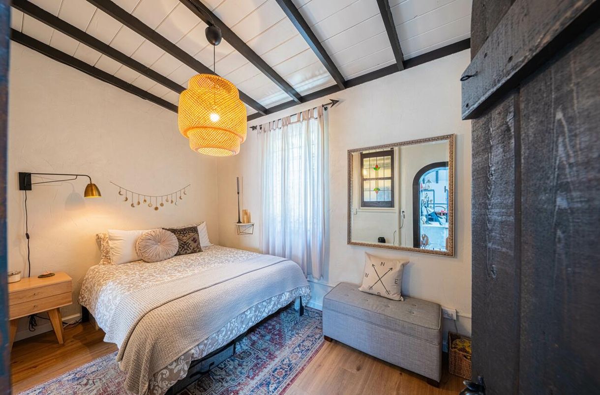 Bedroom, Interior, Pendant Lights, Wood Texture Flooring