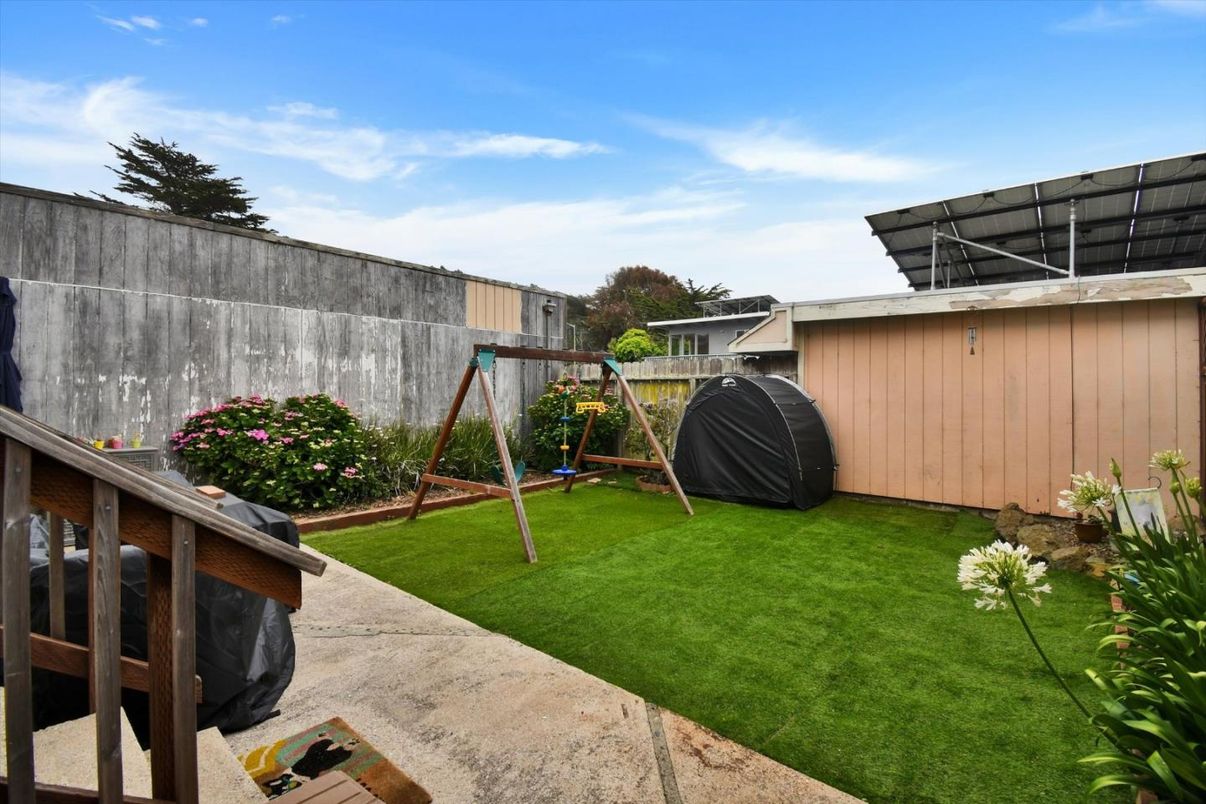 Backyard, Exterior, Playground