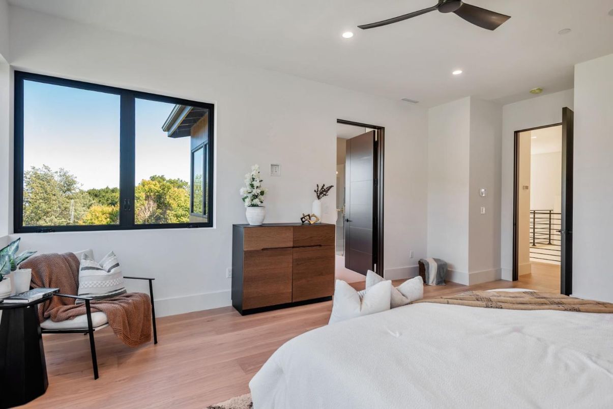 Bedroom, Interior, Recessed Lighting, Wood Texture Flooring