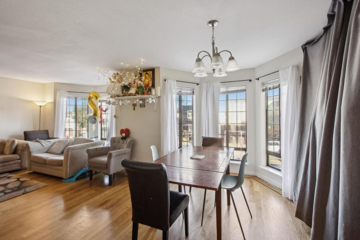 Chandelier, Dining room, Interior, Living room, Wood Texture Flooring