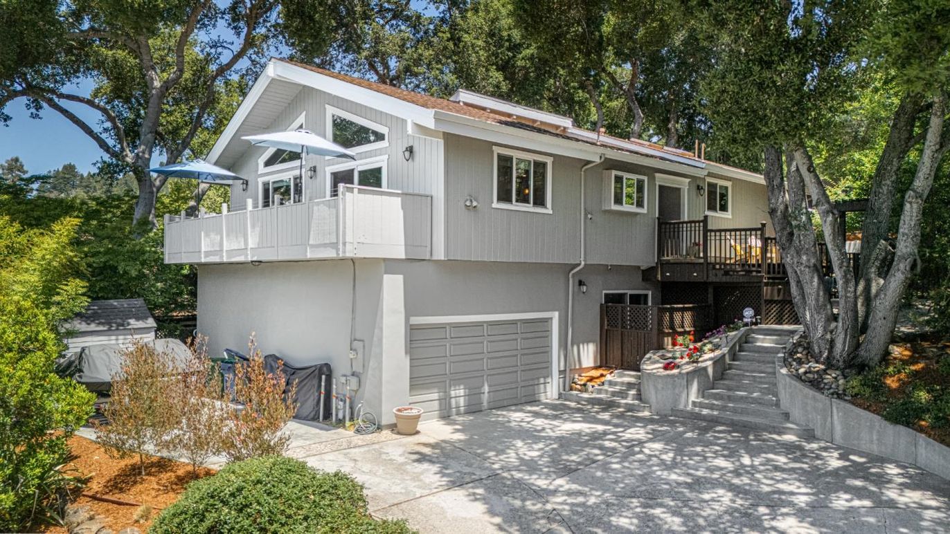 Attached, Exterior, Facade, Modern