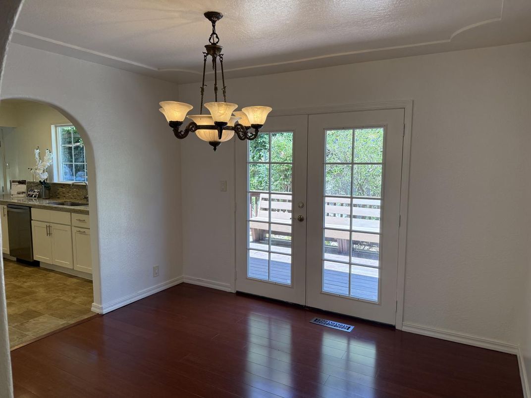 Chandelier, Empty room, Interior, Pendant Lights, Wood Texture Flooring