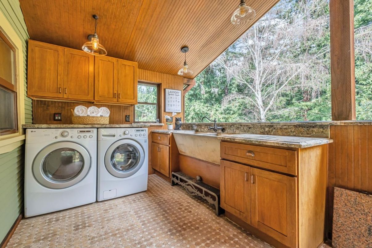 Exterior, Pendant Lights, Washer