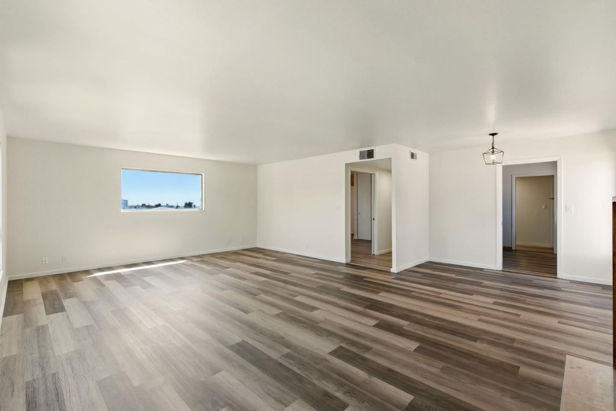 Empty room, Interior, Pendant Lights, Wood Texture Flooring