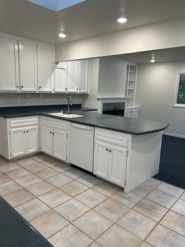 Interior, Kitchen, Recessed Lighting