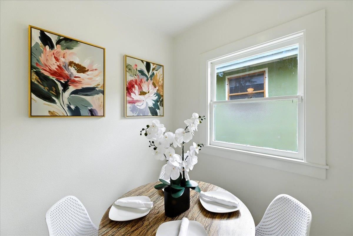 Dining room, Interior
