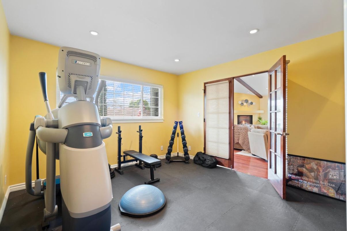 Fitness Equipment, Interior, Recessed Lighting
