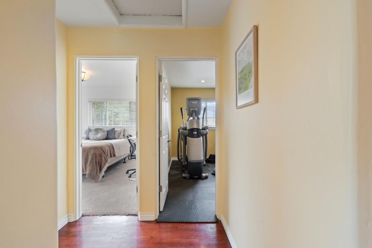Bedroom, Fitness Equipment, Interior, Recessed Lighting, Wood Texture Flooring