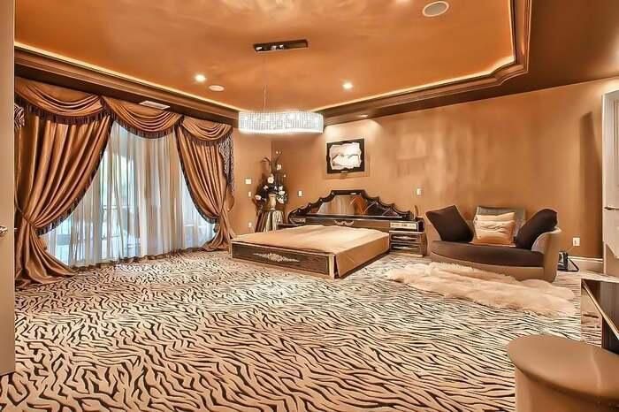 Bedroom, Chandelier, Interior, Pendant Lights, Recessed Lighting