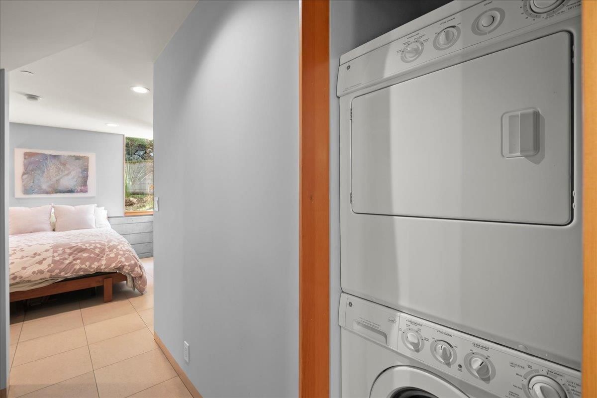Bedroom, Interior, Recessed Lighting, Utility Closets, Washer