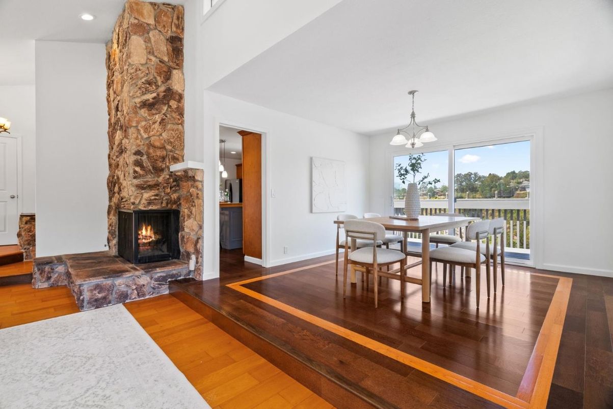 Dining room, Fireplace, Interior, Pendant Lights, Recessed Lighting, Wood Texture Flooring