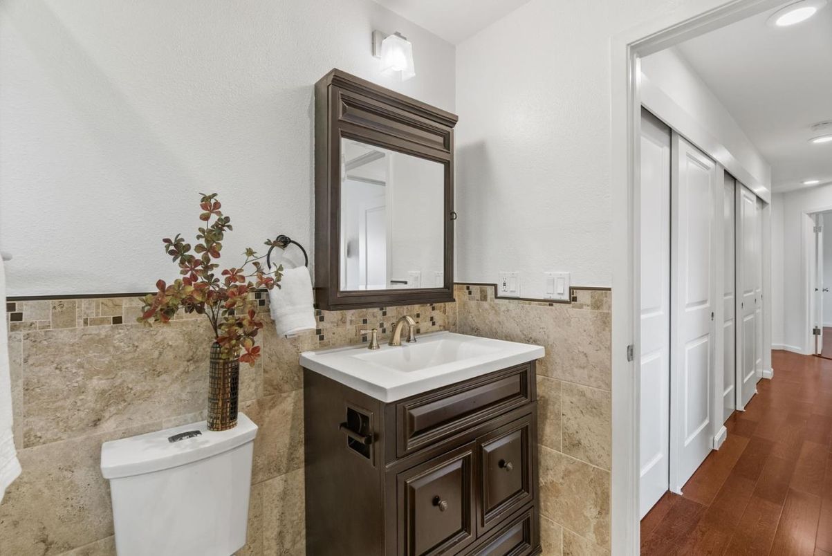 Bathroom, Interior, Recessed Lighting, Wood Texture Flooring