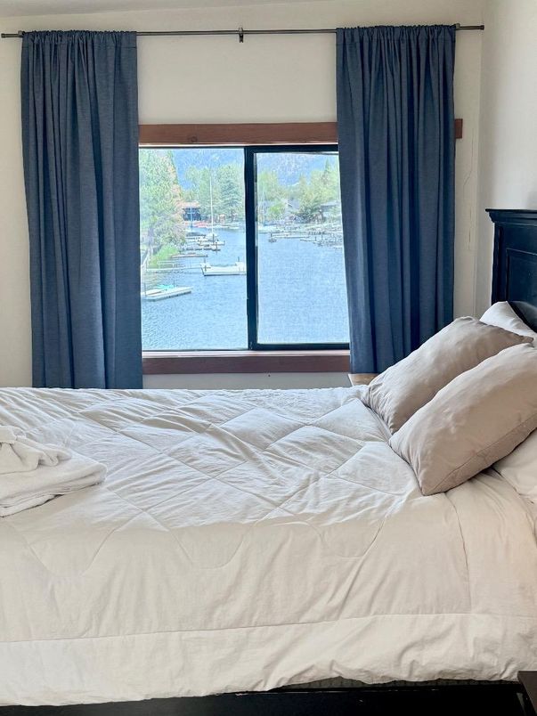 Bedroom, Interior, Water