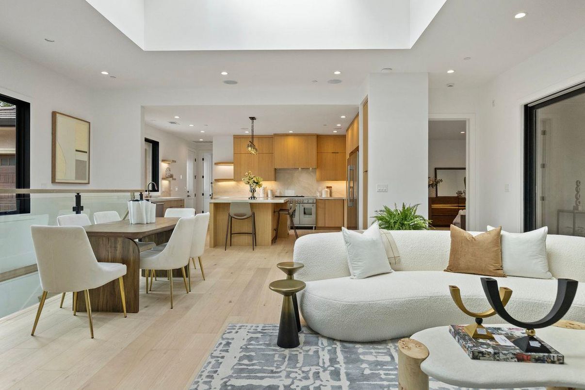 Dining room, Interior, Kitchen, Living room, Pendant Lights, Recessed Lighting, Wood Texture Flooring