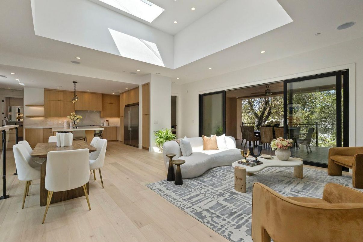 Dining room, Interior, Kitchen, Living room, Pendant Lights, Recessed Lighting, Stainless Steel Appliances, Wood Texture Flooring