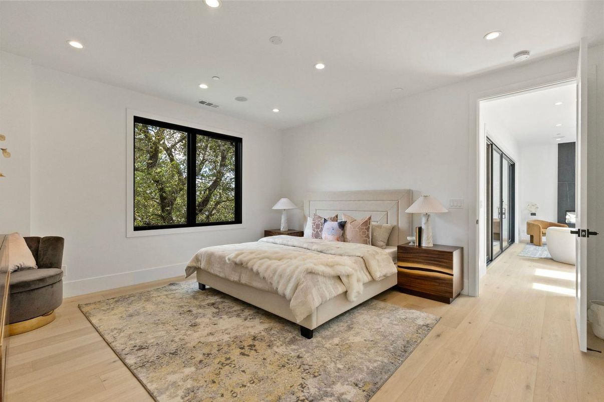 Bedroom, Interior, Recessed Lighting, Wood Texture Flooring