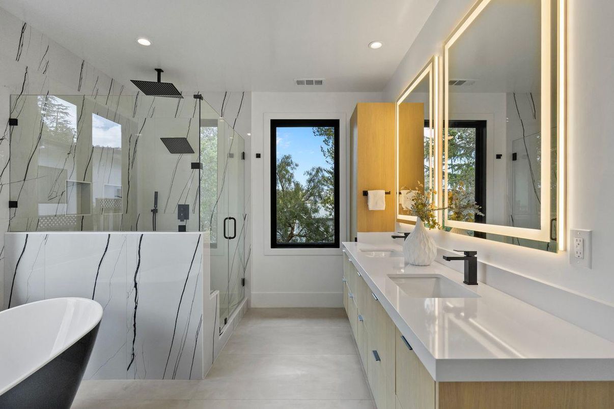 Bathroom, Dual Sink Vanities, Free Standing Baths, Glass Shower, Interior, Recessed Lighting