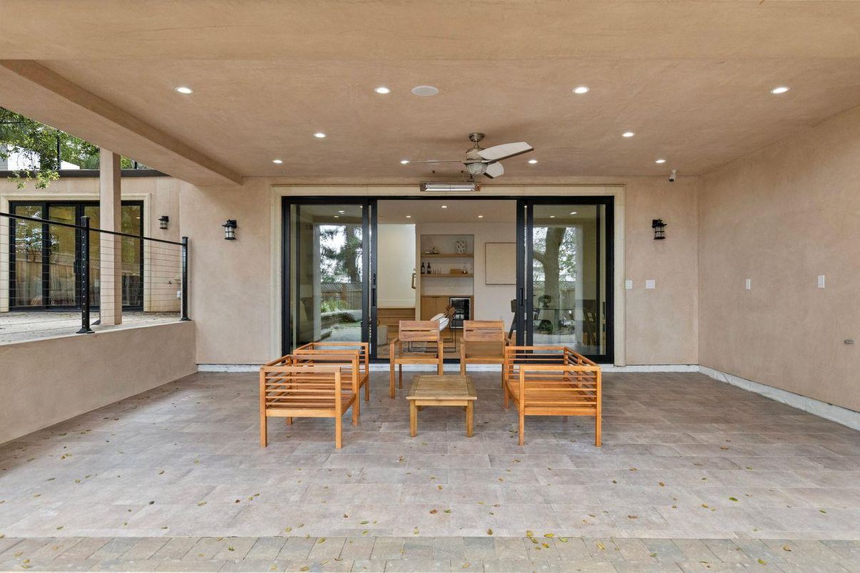 Exterior, Recessed Lighting