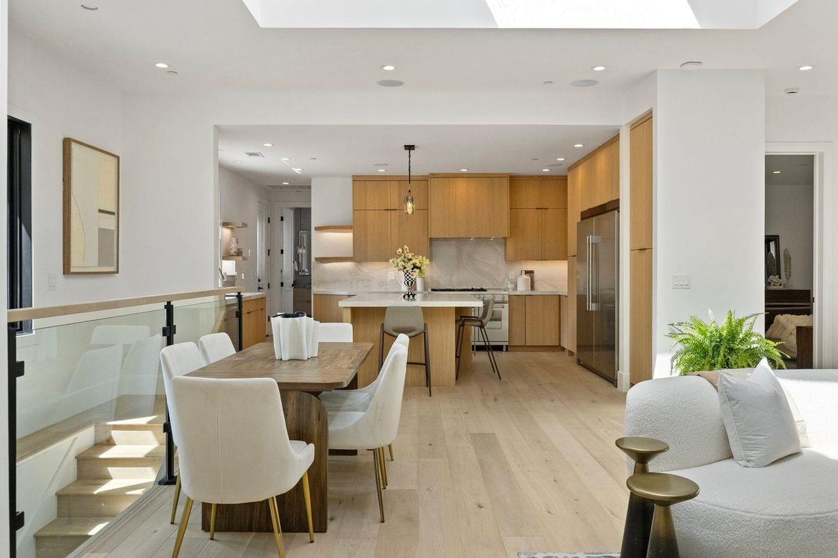 Dining room, Interior, Kitchen, Pendant Lights, Recessed Lighting, Stainless Steel Appliances, Wood Texture Flooring